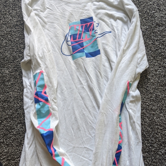 Youth Xl Nike Long sleeve shirt - Picture 2 of 3
